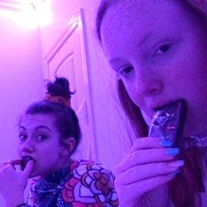 Meet your Posher, Caitlin